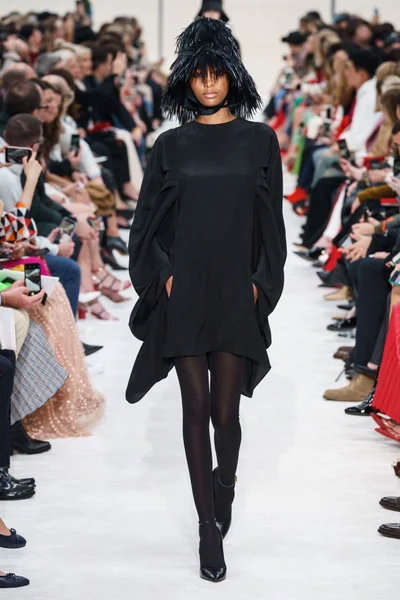 Look 17
